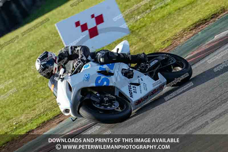 donington no limits trackday;donington park photographs;donington trackday photographs;no limits trackdays;peter wileman photography;trackday digital images;trackday photos